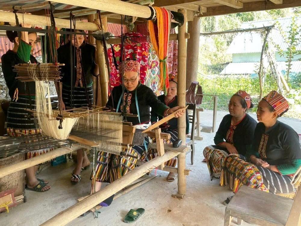 Khi công nghệ số phát triển thì hình ảnh về sản phẩm vùng cao miền Tây xứ Nghệ được lan toả đến nhiều du khách