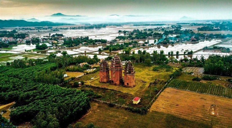  Tháp Dương Long được xây dựng trong giai đoạn từ thế kỷ XII đến XIII - thời kỳ đỉnh cao của văn hóa Champa tại tỉnh Gia Lai