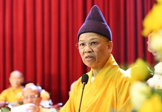 Hòa thượng Thích Thanh Quyết, Viện trưởng Học viện Phật giáo Việt Nam tại Hà Nội phát biểu khai mạc buổi lễ
