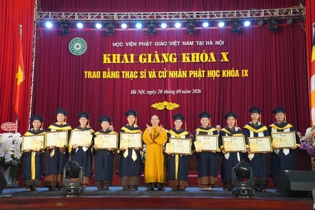 Học viện Phật giáo Việt Nam tại Hà Nội khai giảng Khóa X, trao Bằng Thạc sĩ và Cử nhân Phật học Khóa IX 6