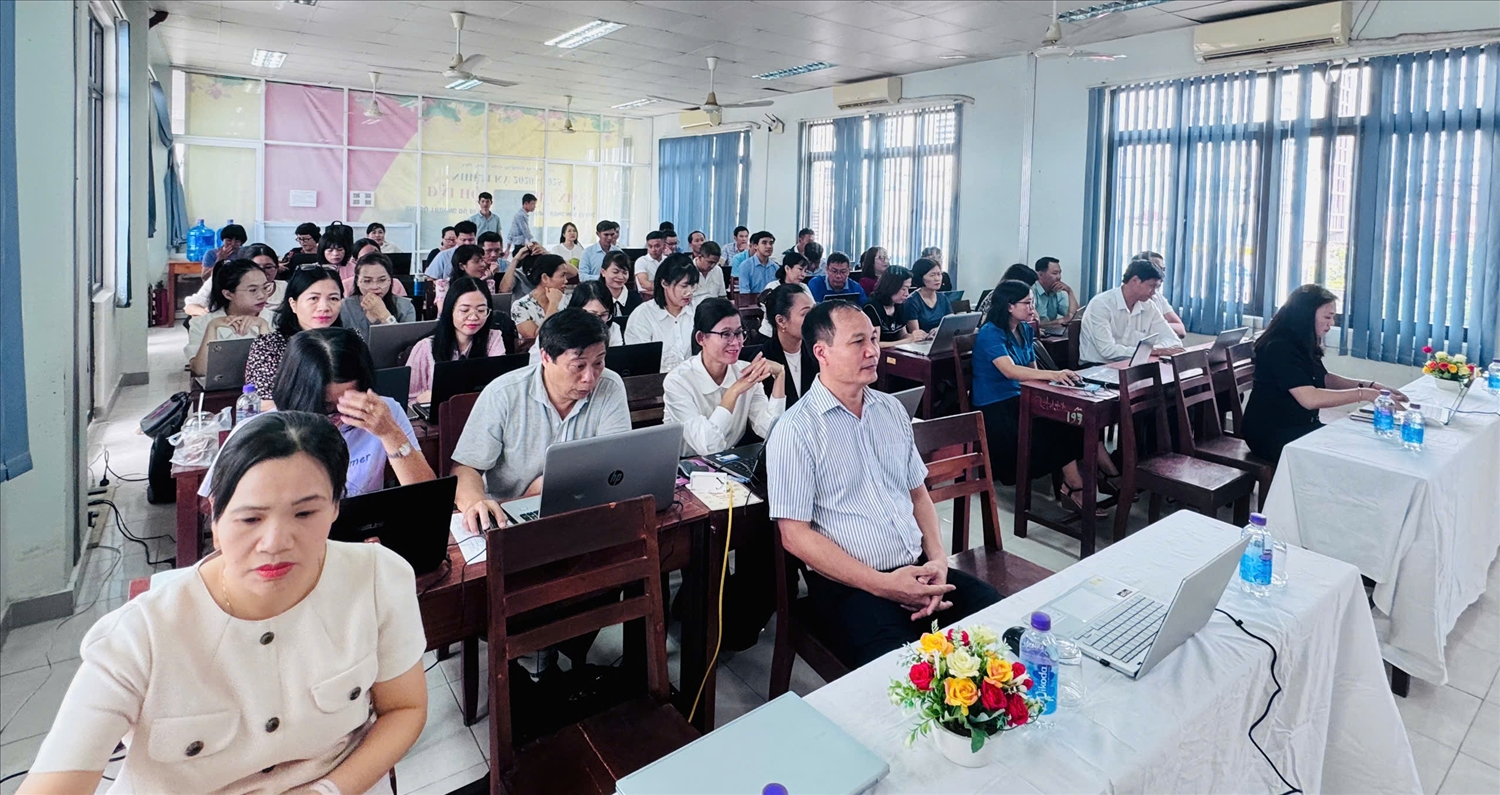 Trường Dự bị Đại học Dân tộc Trung ương Nha Trang tổ chức tập huấn ứng dụng Trí tuệ Nhân tạo trong giảng dạy, học tập, nghiên cứu khoa học và quản lý giáo dục cho đội ngũ cán bộ, giáo viên, viên chức… 