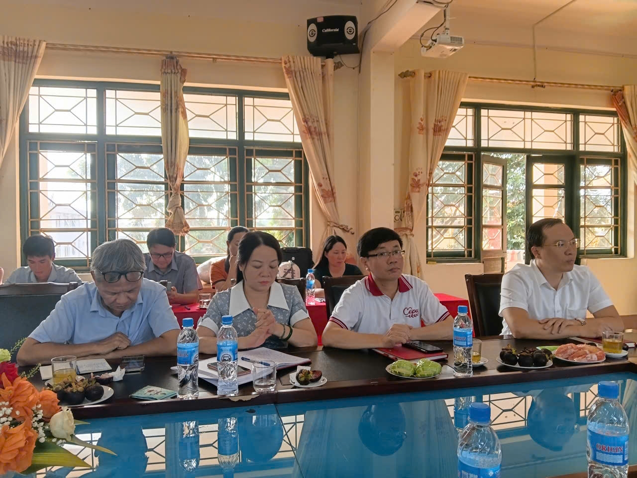 Đại điện lãnh đạo Trường Dự bị Đại học Dân tộc Trung ương (tỉnh Phú Thọ) tham dự tại buổi làm việc