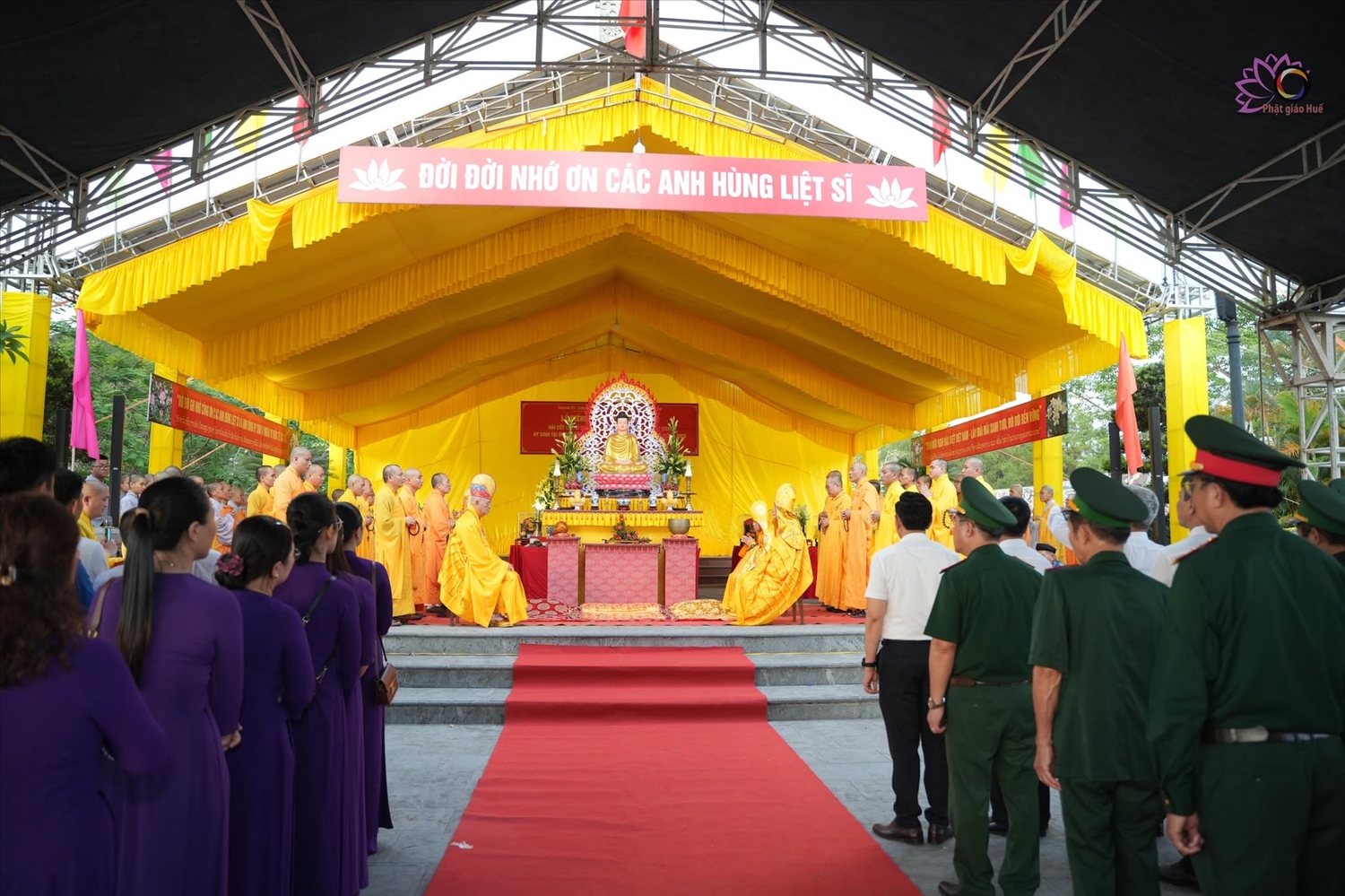 Đại lễ cầu siêu tại Nghĩa trang liệt sĩ thành phố Huế