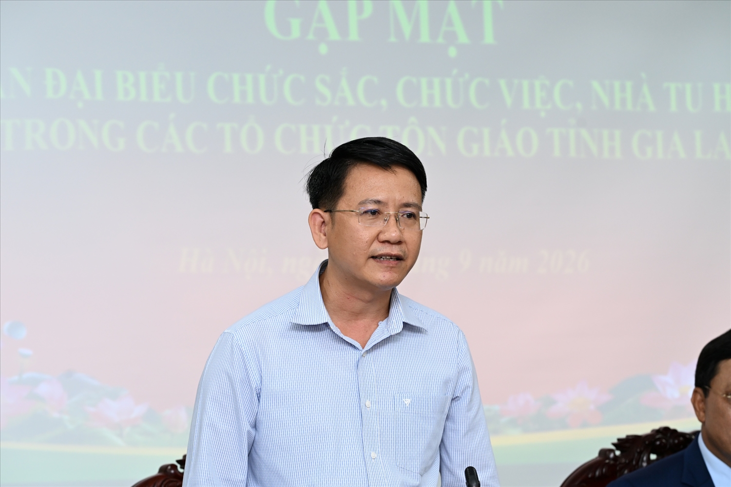 Phó Giám đốc Sở Dân tộc và Tôn giáo tỉnh Gia Lai Phan Đỗ Minh Thanh Anh phát biểu tại cuộc gặp mặt
