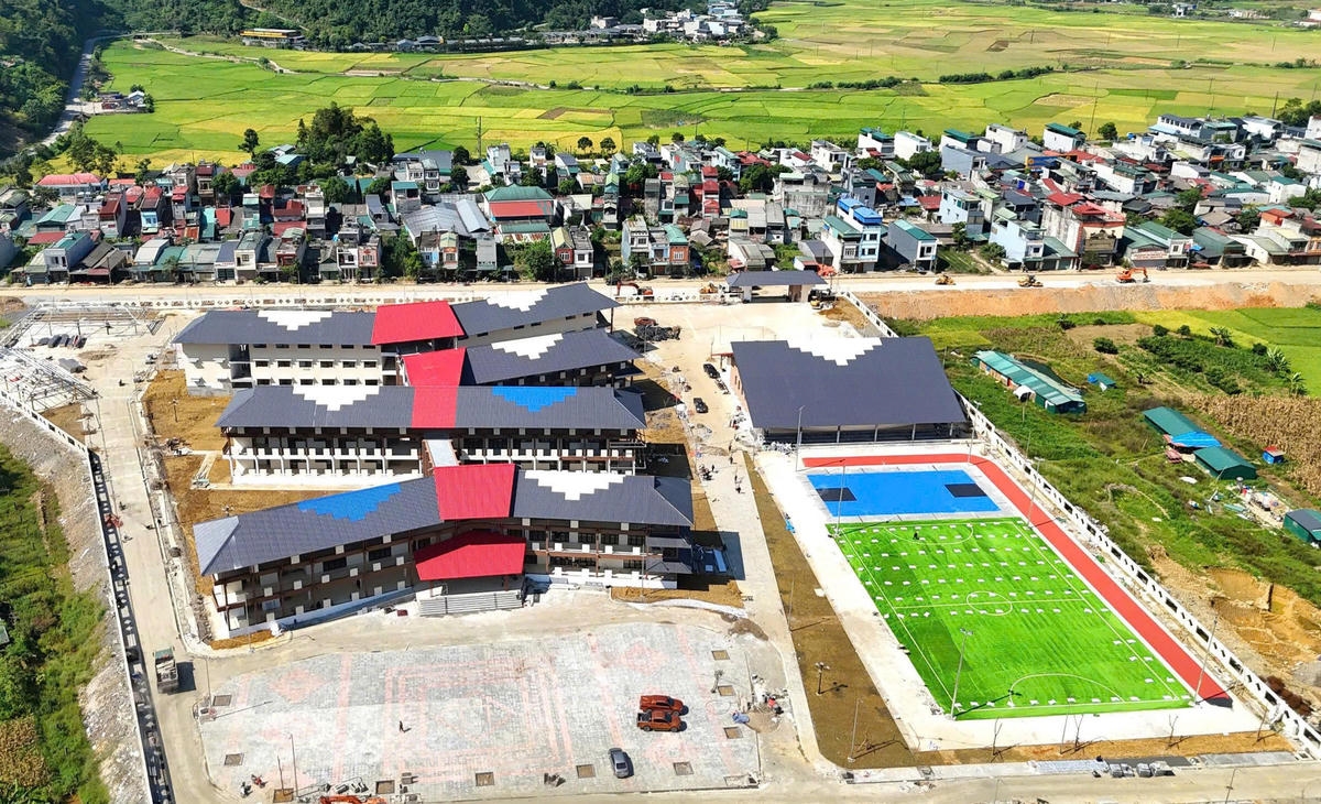 Trường Phổ thông nội trú liên cấp Tiểu học và THCS Mường Khương (tỉnh Lào Cai) khang trang, hiện đại