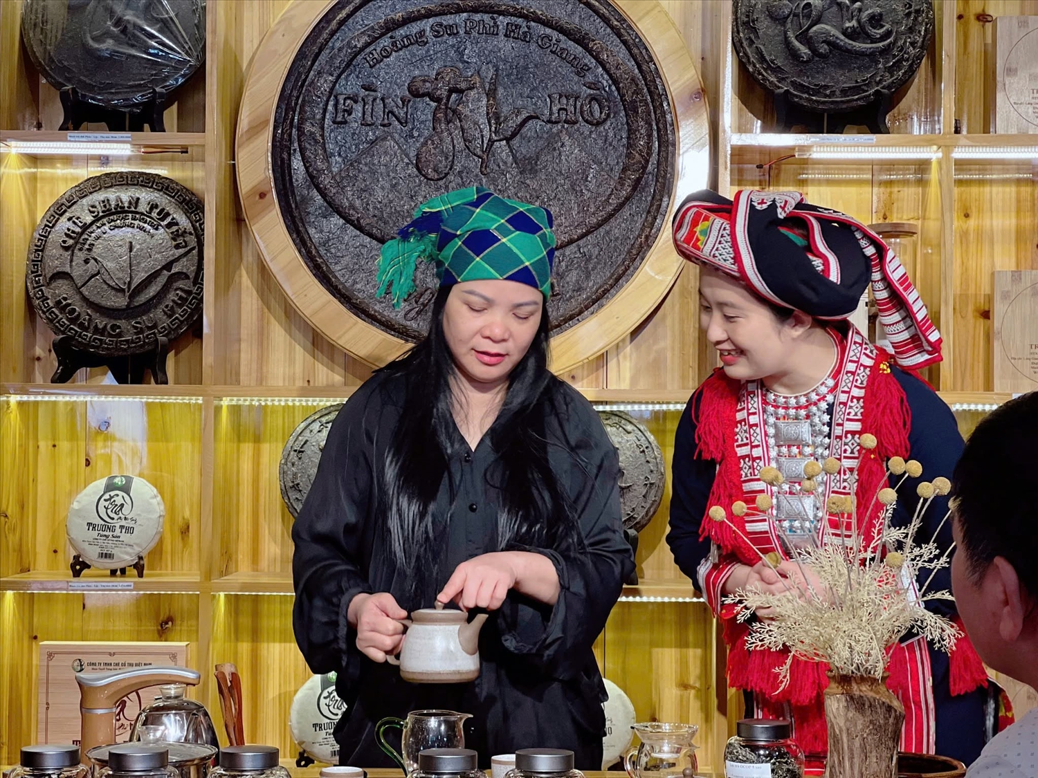 Những sản phẩm như Phìn Hồ Trà đang đóng vai trò như những “đại sứ” truyền tải câu chuyện và giá trị văn hóa của vùng, miền