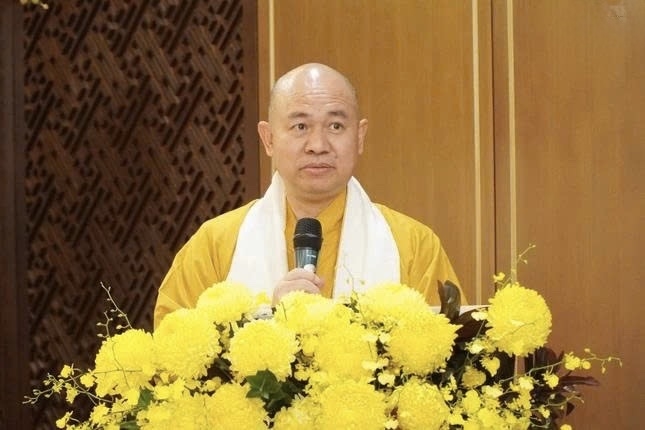 Thượng tọa Thích Đức Thiện phát biểu tại lễ trao giải thưởng