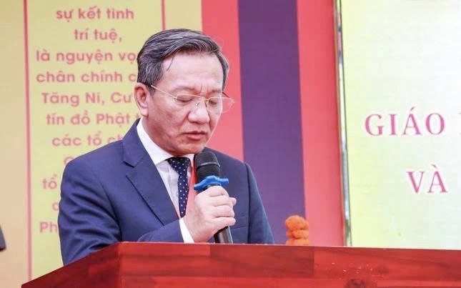 Đại sứ Nguyễn Minh Tâm phát biểu ghi nhận những đóng góp của Ban Điều phối và Hợp tác Phật giáo Việt Nam tại Lào tại buổi lễ