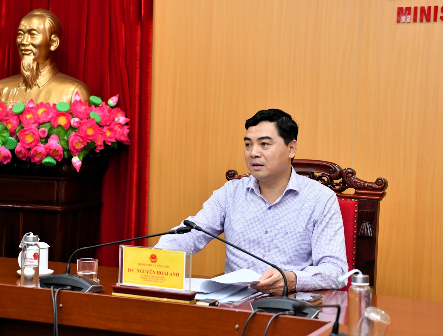 Thứ trưởng Thường trực Nguyễn Hoài Anh phát biểu chỉ đạo tại cuộc họp