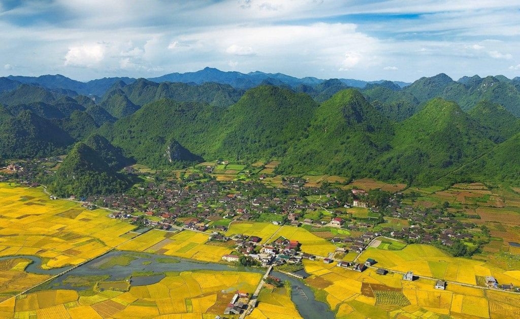Tỉnh Lạng Sơn là vùng đất sinh sống của nhiều dân tộc với những phong tục tập quán đặc sắc, tạo nên bản sắc văn hoá đặc trưng…