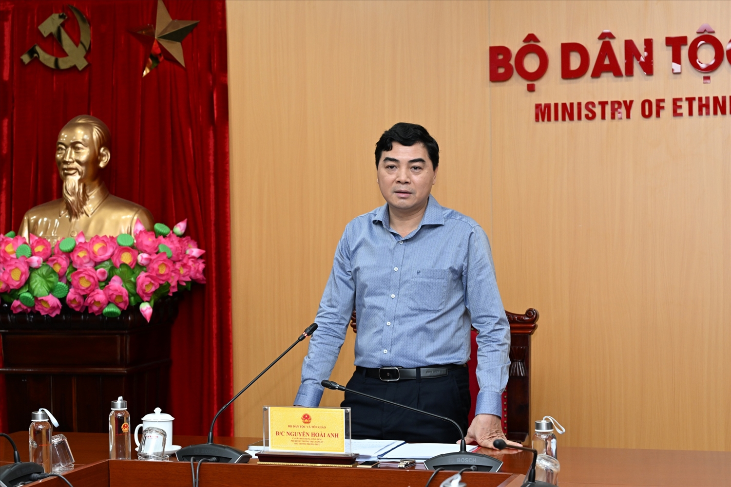 Thứ trưởng Thường trực Nguyễn Hoài Anh phát biểu kết luận cuộc họp